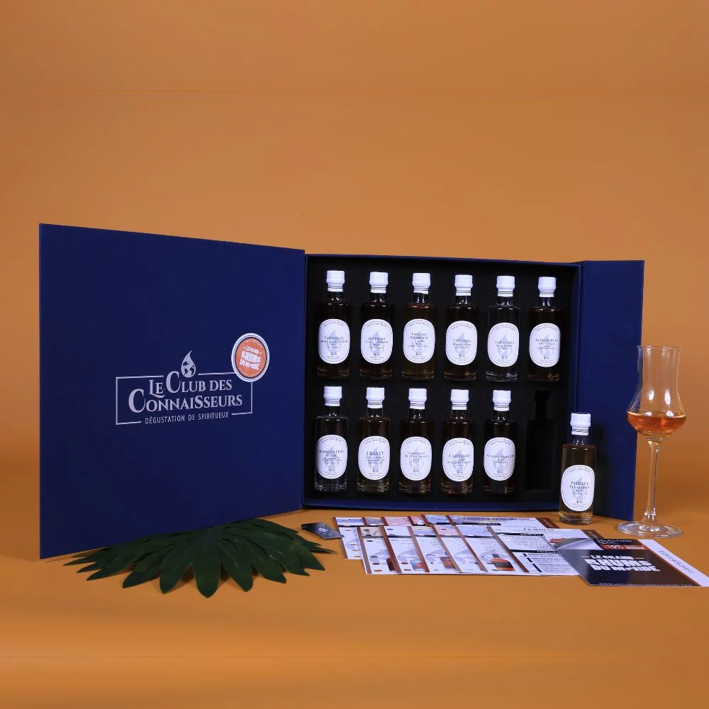 Le-Grand-Coffret-Rhums-Du-Monde-Le-Club-des-Connaisseurs-Idee-Cadeau-Homme-Fete-des-Peres-Noel.jpg