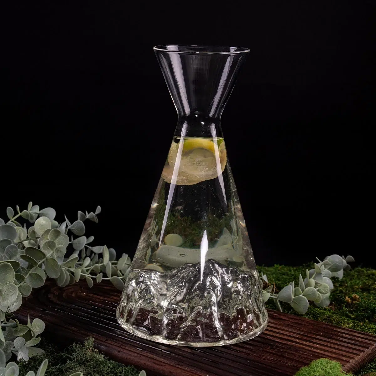 Cadeaux-Anniversaire-Femme-35-Ans-Les-Raffineurs-Carafe-deau-topographic-mont-blanc