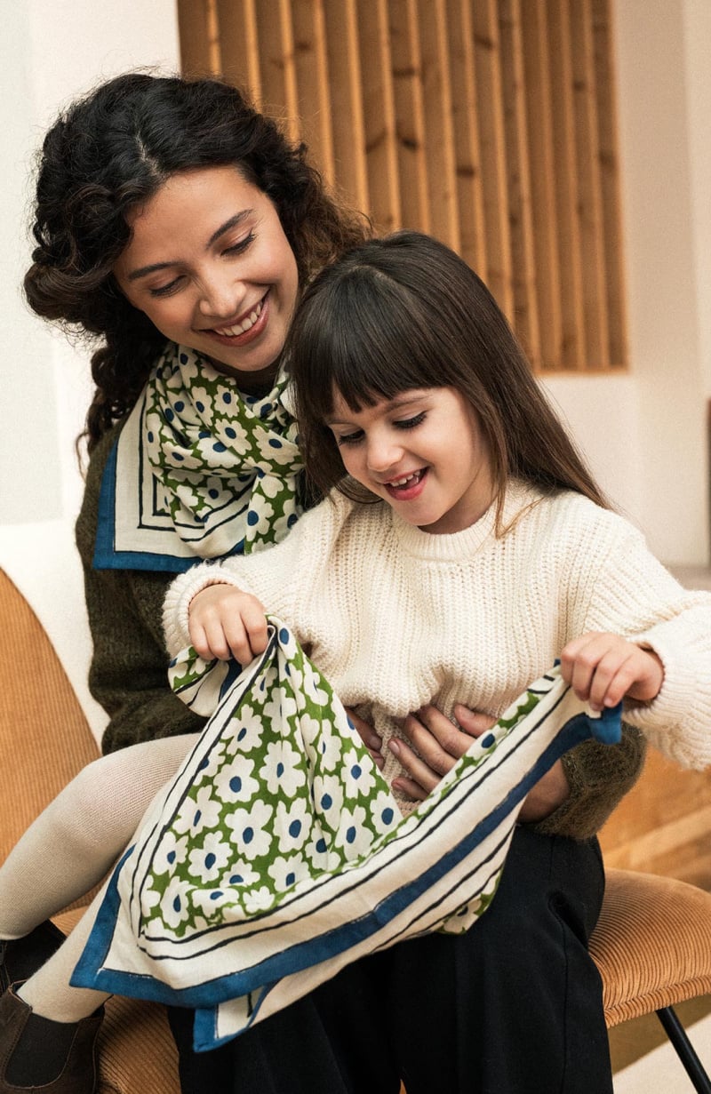 Petits-cadeaux-pour-calendrier-de-l-avent-Les-Raffineurs-Foulards