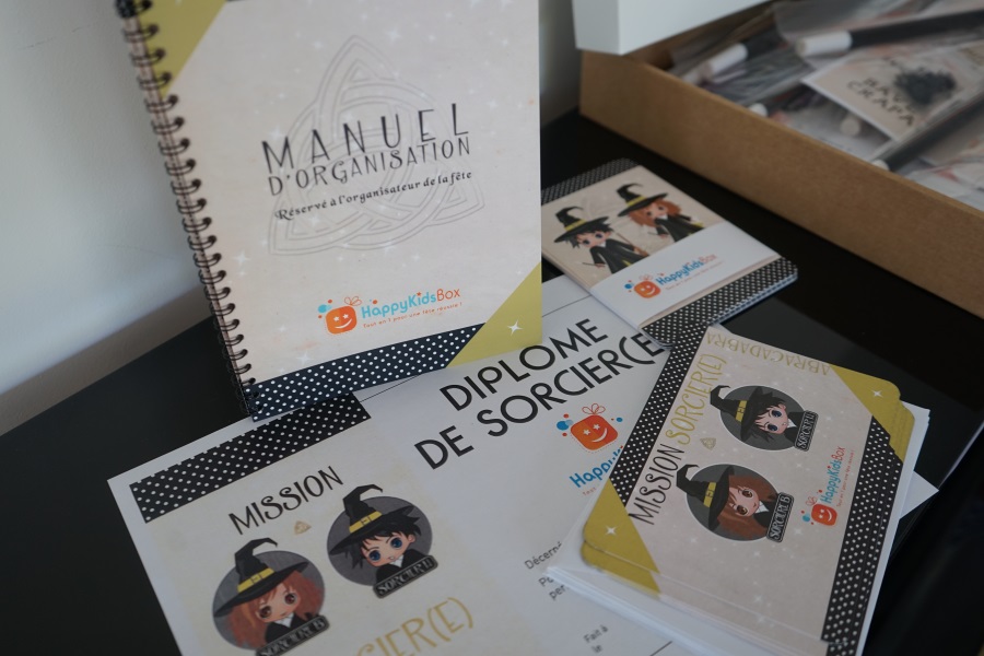 cadeau-halloween-box-anniversaire-sorcier-happykidsbox