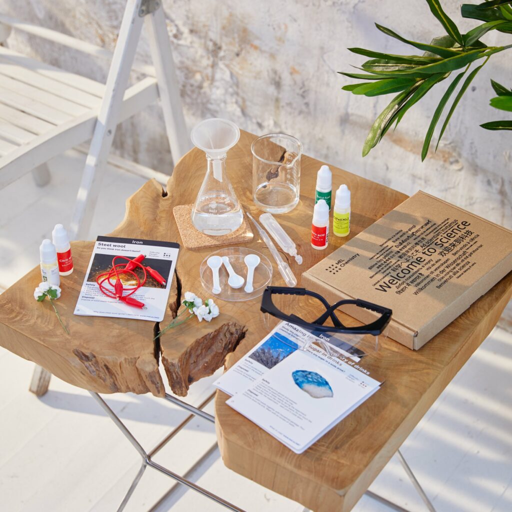 MEL Science : la box autour des sciences pour les enfants