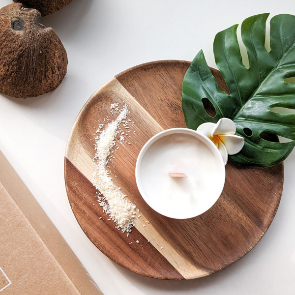 cadeau-bien-etre-coffret-bougie-minimaliste-cosmetique-maison-joli-essence