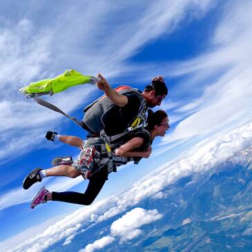 Sport-decouverte-saut-en-parachute