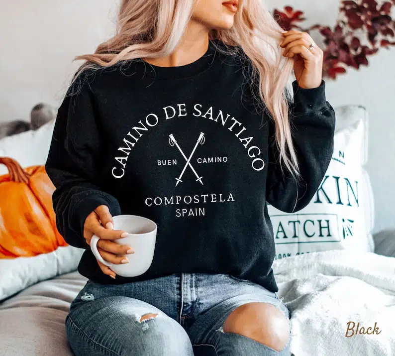 Equipements-saint-jacques-de-compostelle-Etsy-Sweat