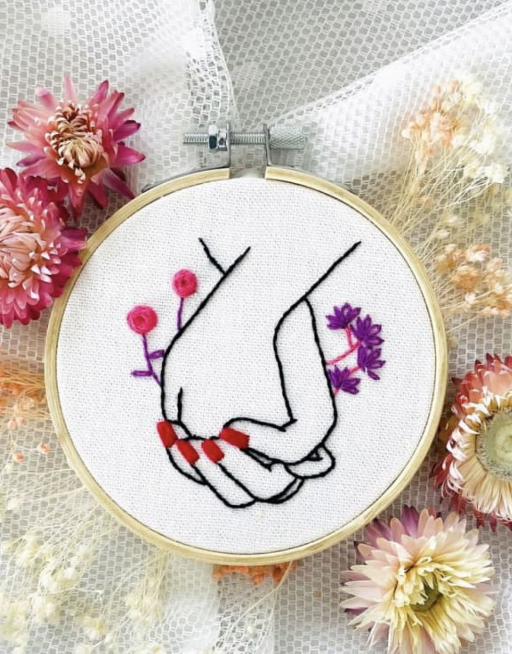 Offrir un cadeau à une femme célibataire : stop aux clichés ! Astuces et conseils Cadeau femme célibataire Cadeau femme celibataire