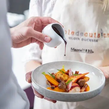 Offrir Un Cadeau À Un Homme Célibataire : Le Guide Anti-Galère Cadeau Homme Célibataire Offrir un cadeau à un homme célibataire : le guide anti-galère Astuces et conseils Cadeau homme célibataire Cadeau homme celibataire Sport Decouverte Cours cuisine