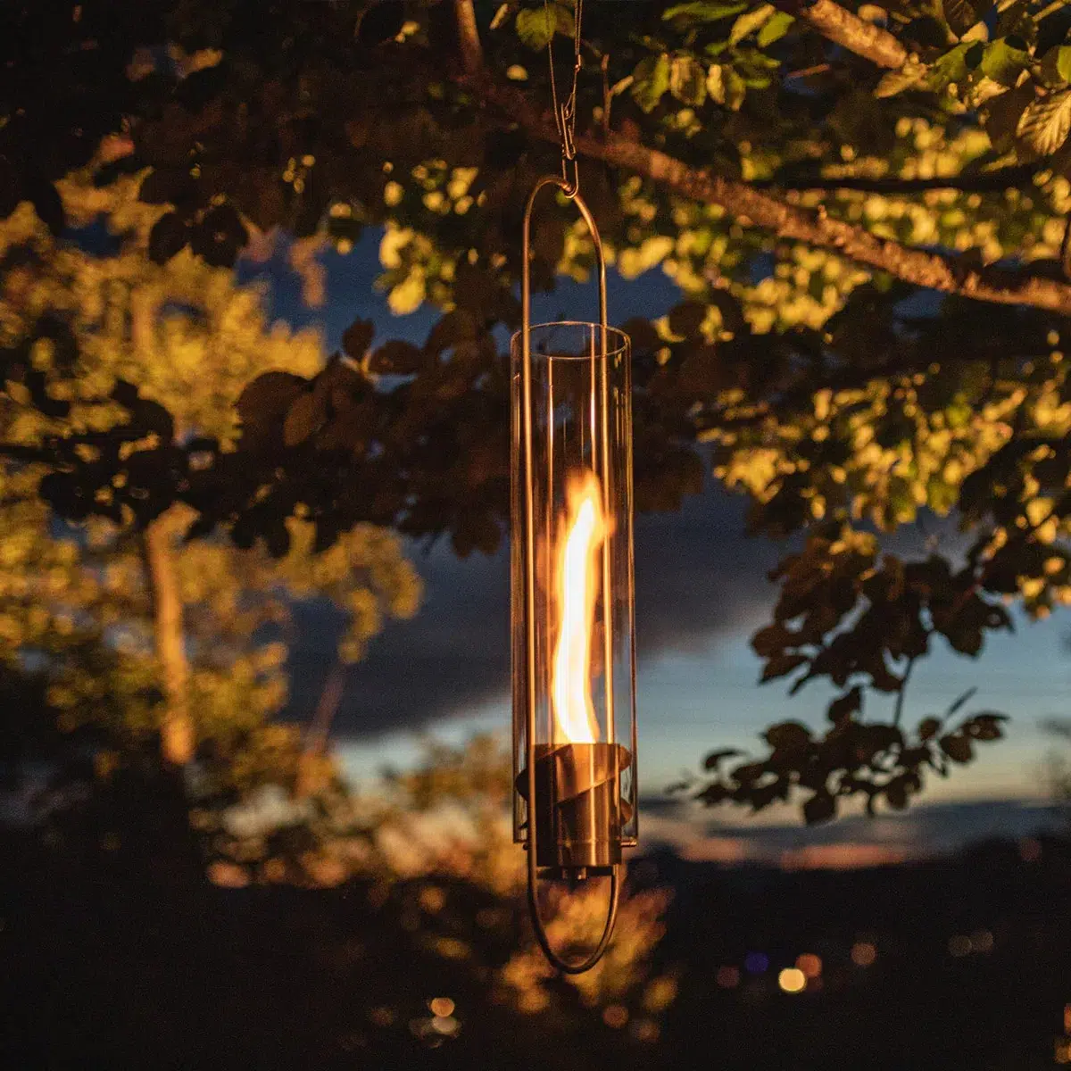 Cadeau-anniversaire-femme-45-ans-les-raffineurs-cheminee-suspendue-indoor-outdoor