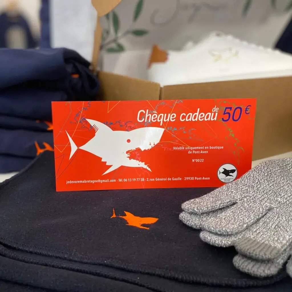 21 idées de cadeaux bretons à offrir en 2025 (artisanat, gourmandises & expériences) Astuces et conseils cadeaux bretons Cadeaux bretons Je devore ma Bretagne Carte Cadeau