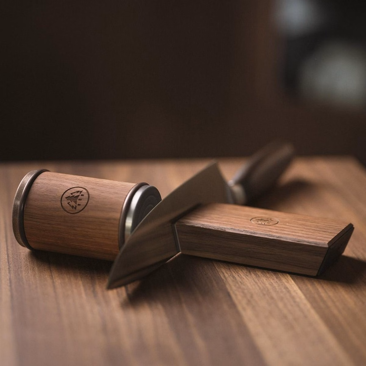 Cadeau-Noel-Couple-Les-Raffineurs-Aiguiseur-de-couteau-deux-angles